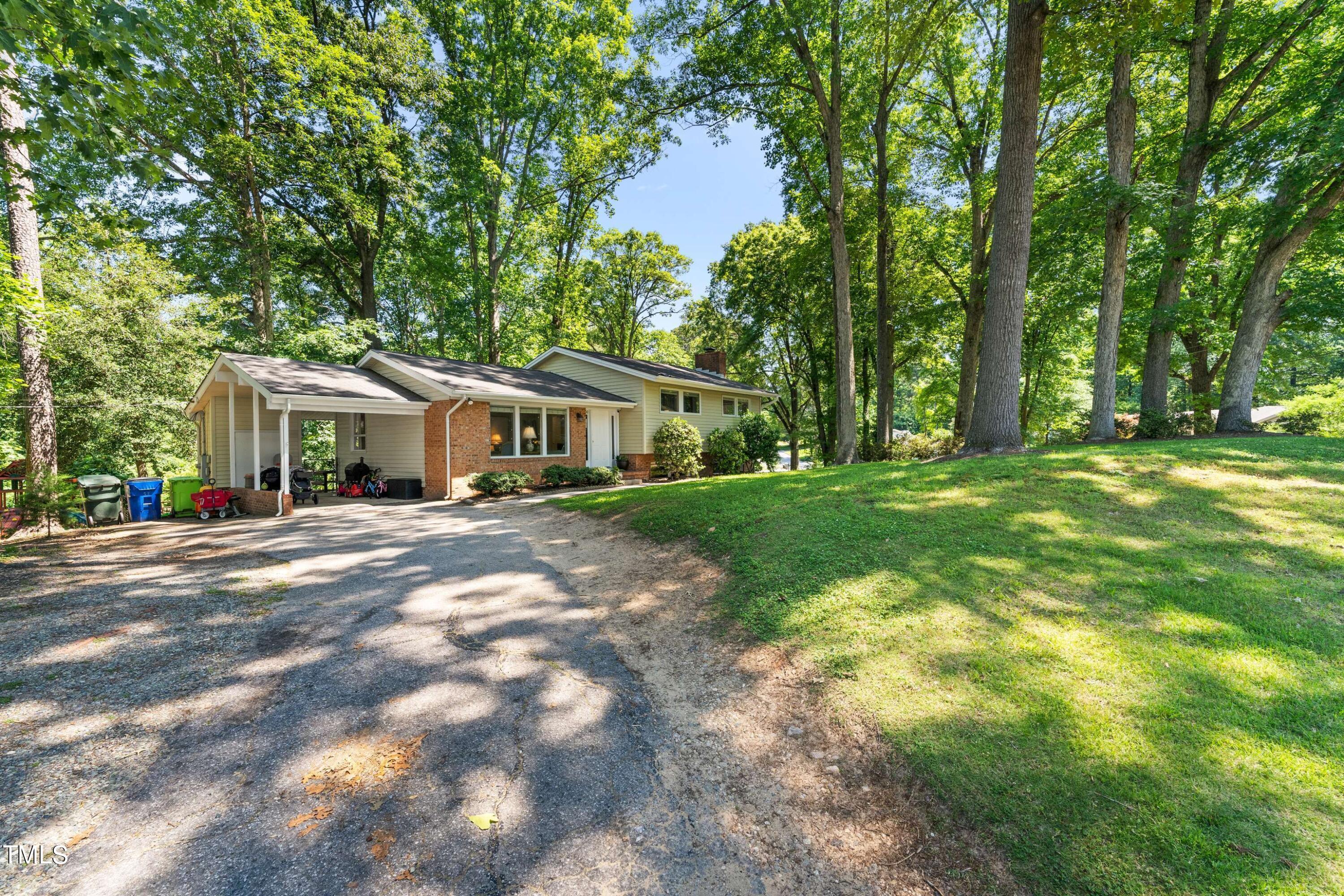 700 Catawba Street Raleigh, NC 27609 - Photo 3 of 34 _DSC4487