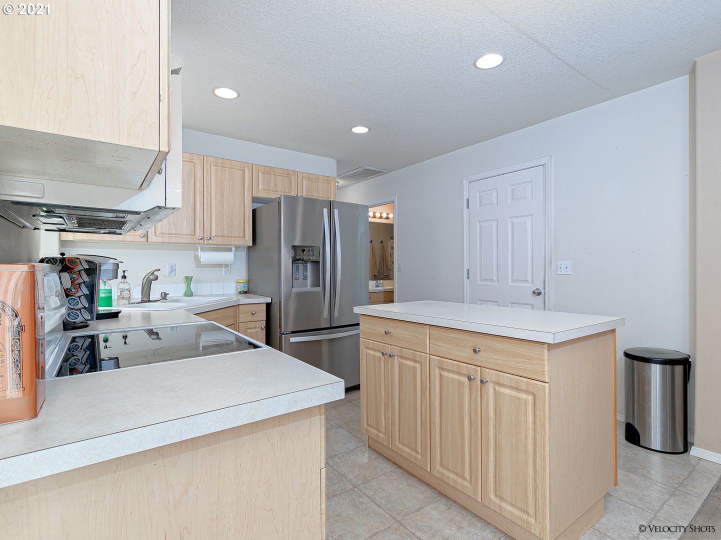 4934 Southwest 9th Court Gresham, OR 97080 - Photo 11 of 32