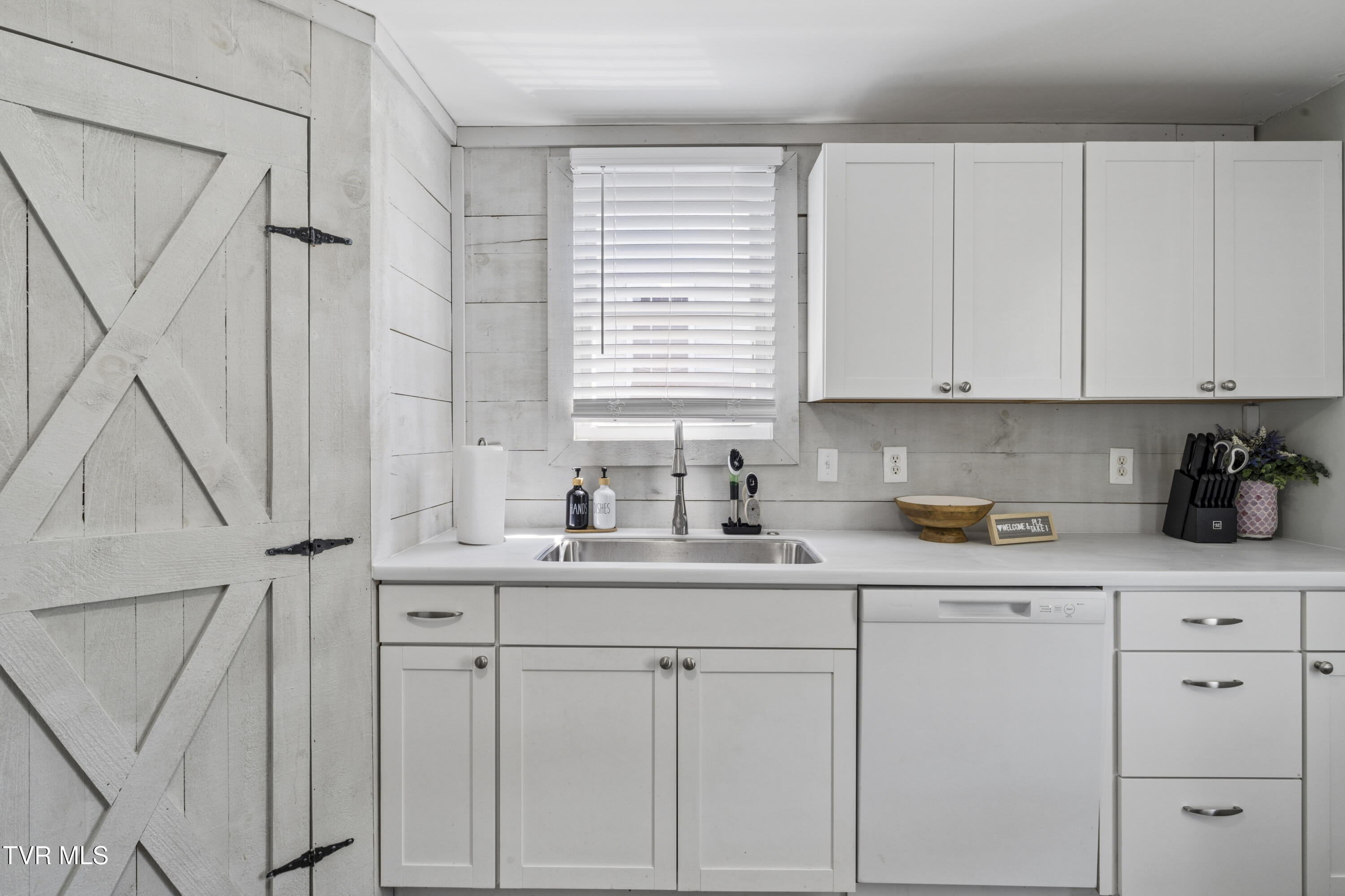 424 Hamilton Street Johnson City, TN 37604 - Photo 9 of 54 Hamilton-5