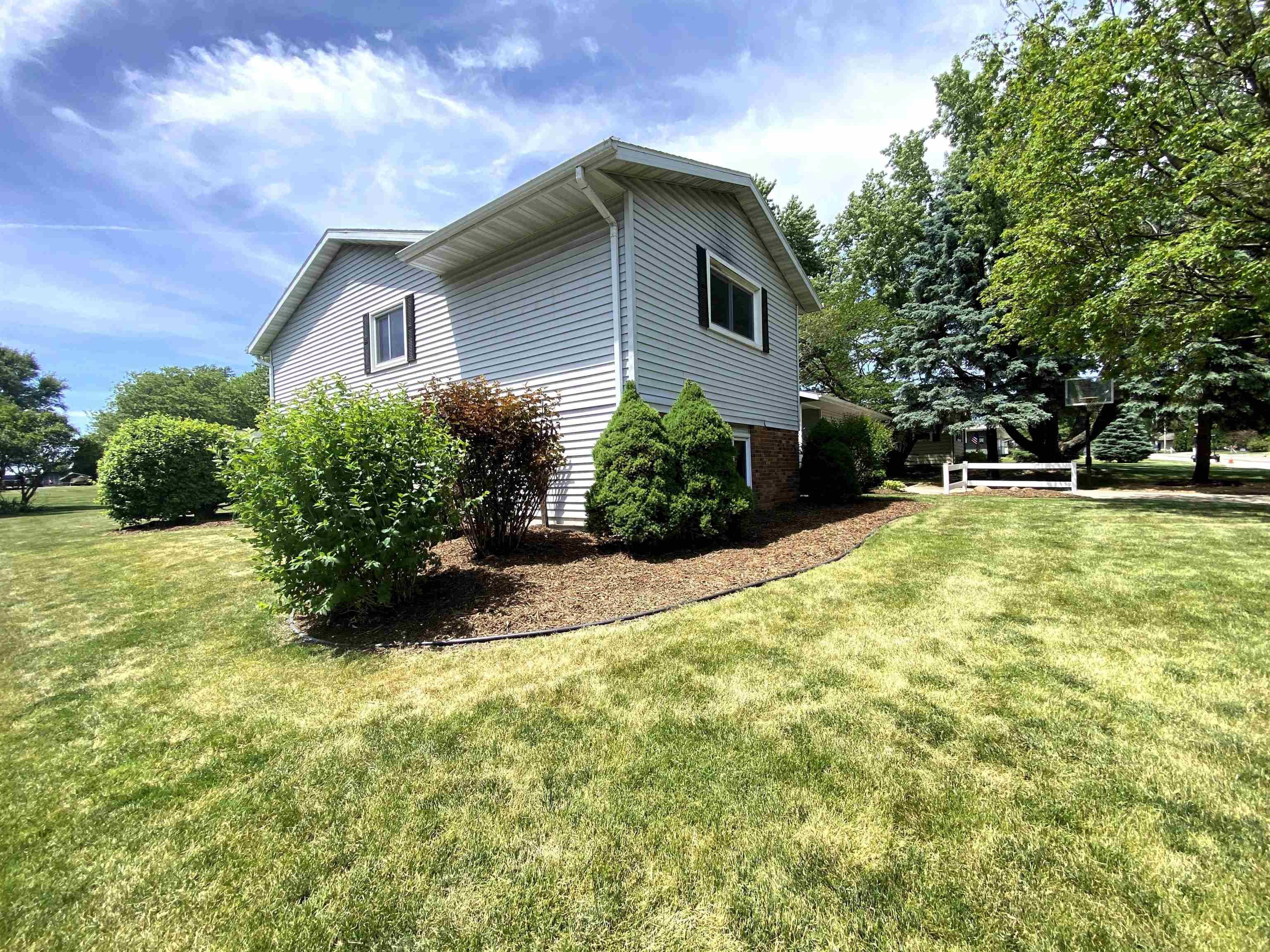 210 Avalon Road Columbus, WI 53925 - Photo 7 of 69