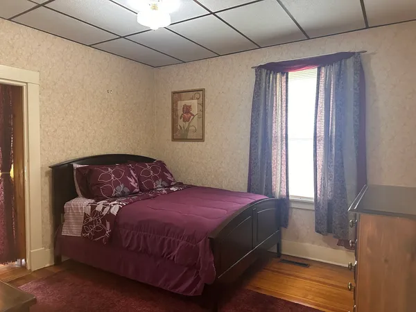 $139,900 | 302 West 6th Street, Benton, IL 62812