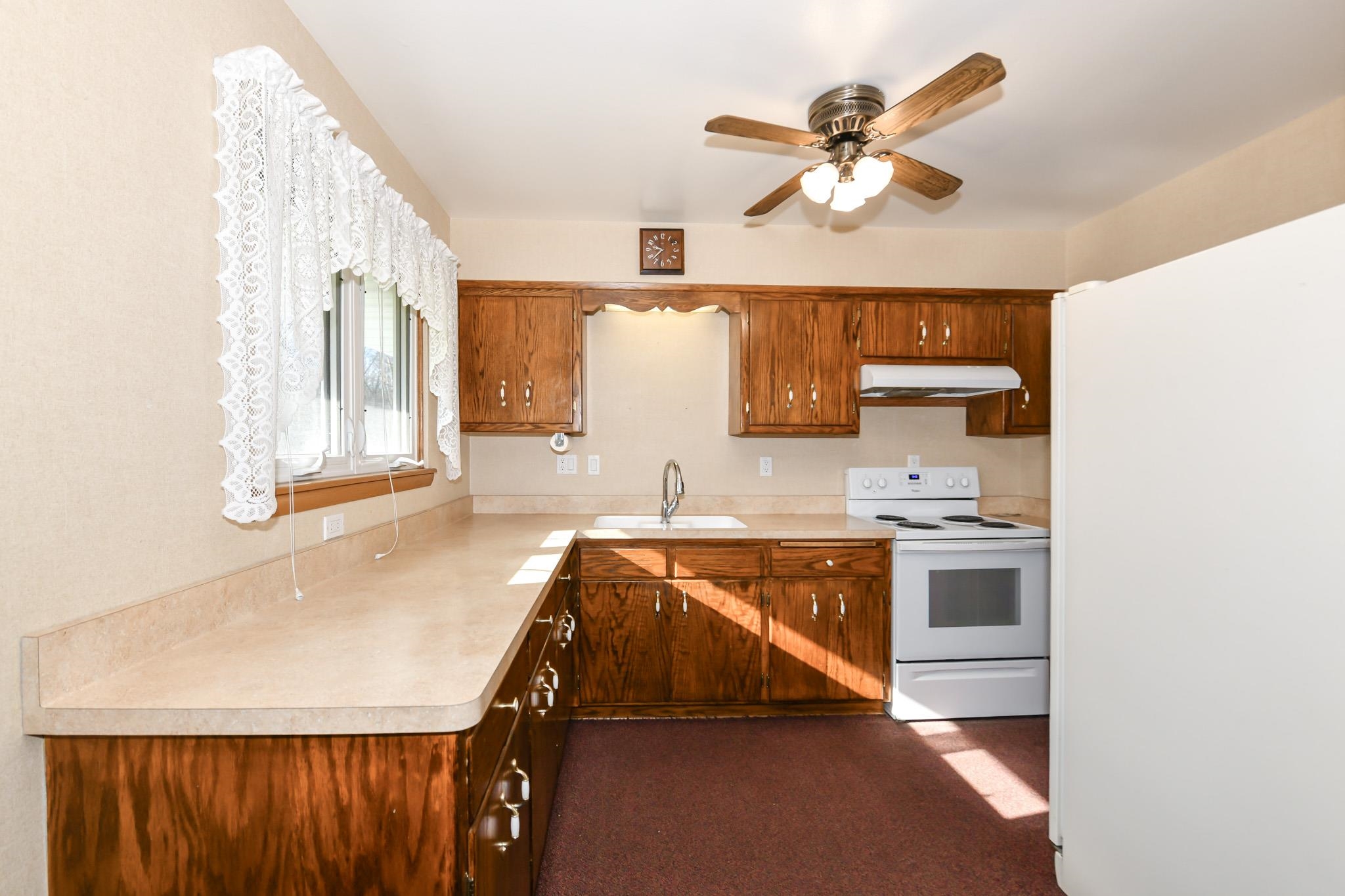 257 Mohawk Road Janesville, WI 53545 - Photo 15 of 47