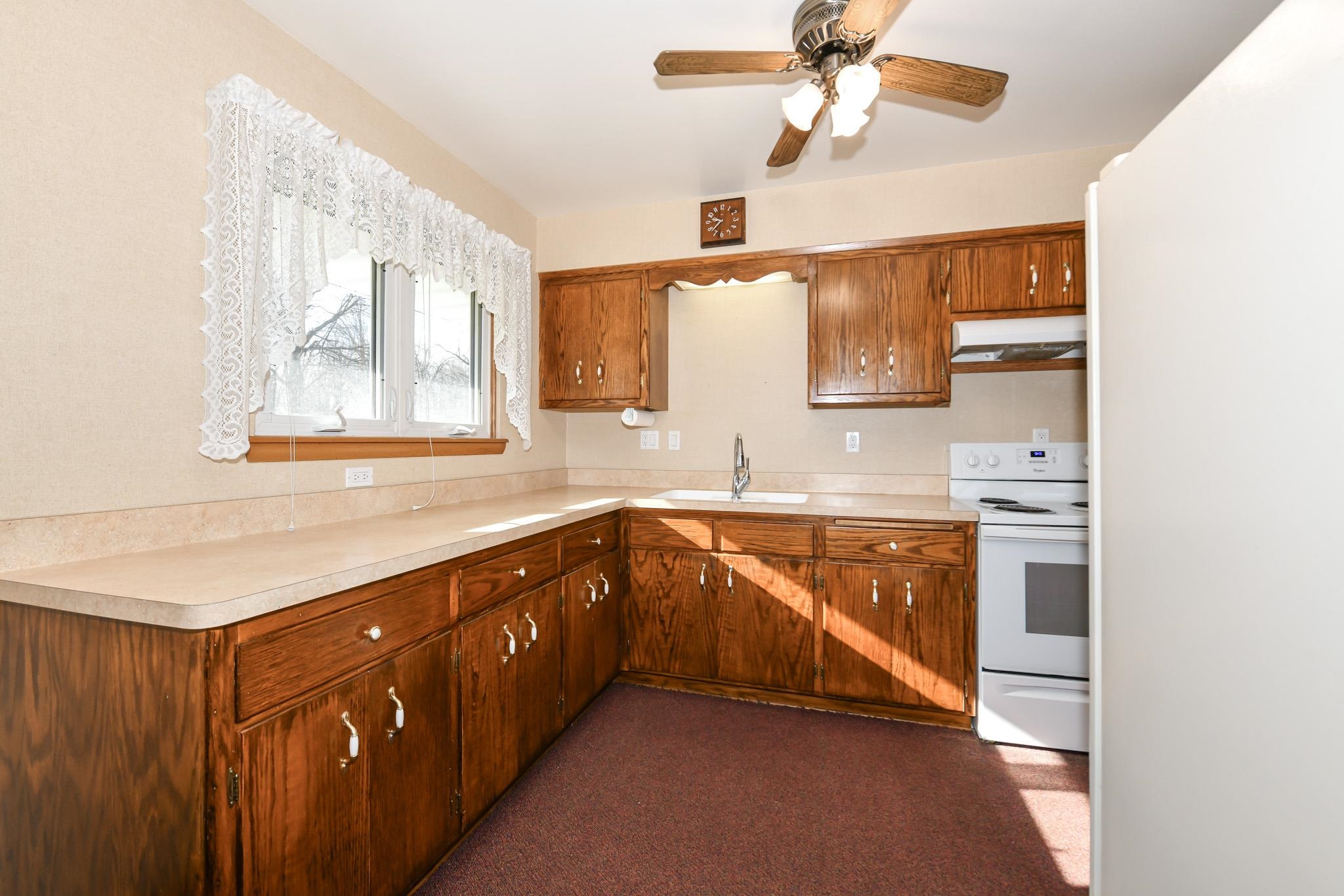 257 Mohawk Road Janesville, WI 53545 - Photo 16 of 47