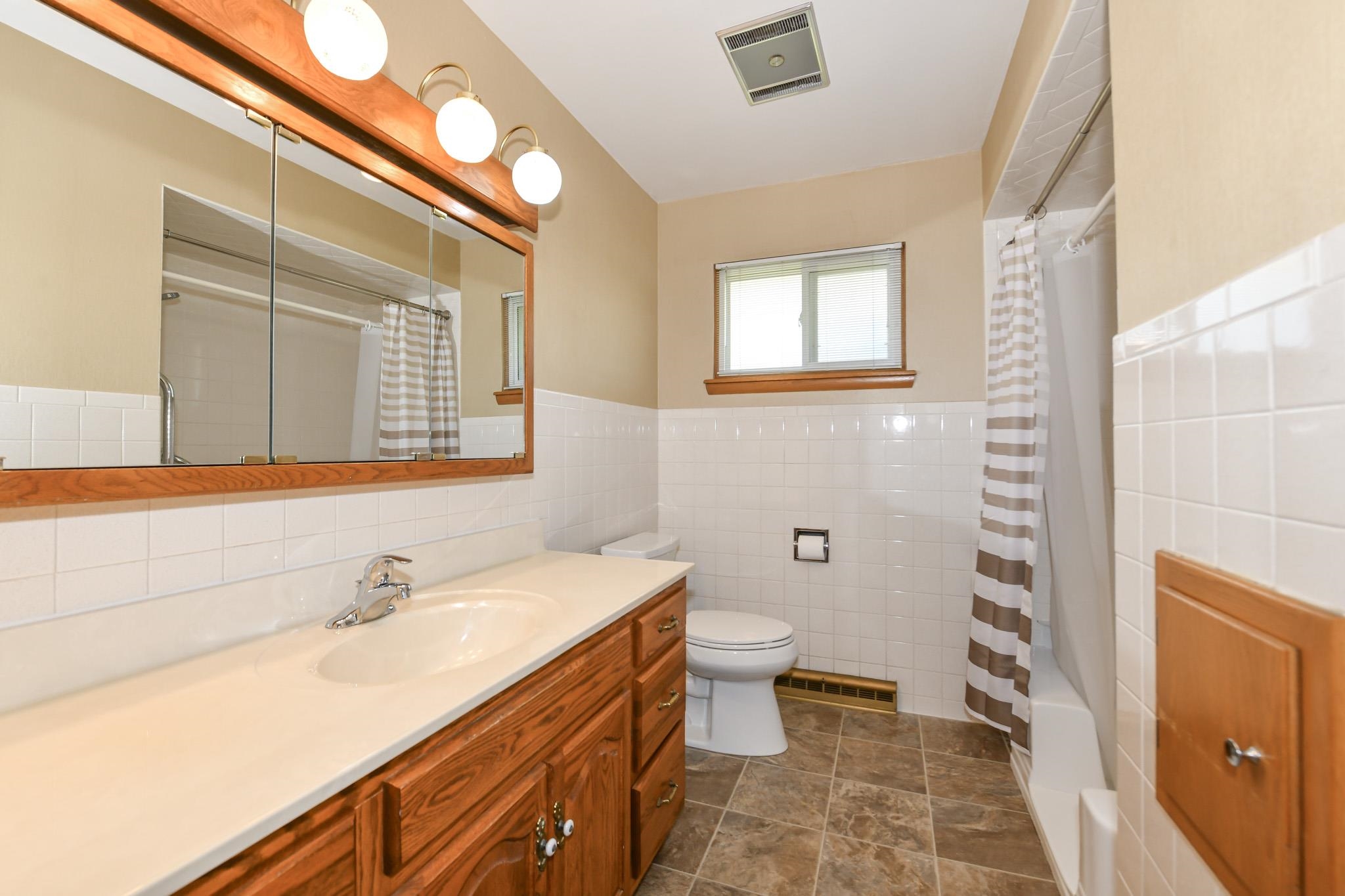 257 Mohawk Road Janesville, WI 53545 - Photo 19 of 47