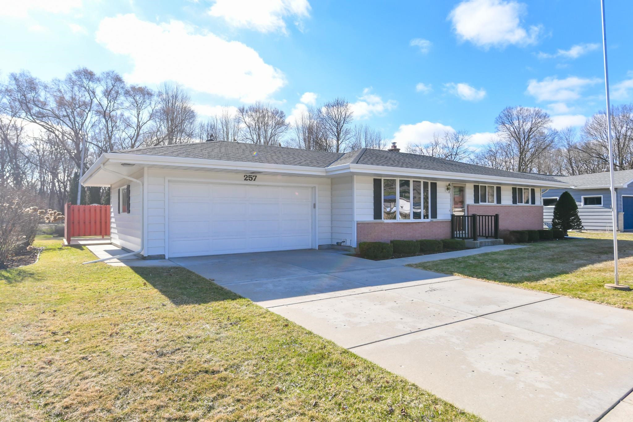 257 Mohawk Road Janesville, WI 53545 - Photo 4 of 47