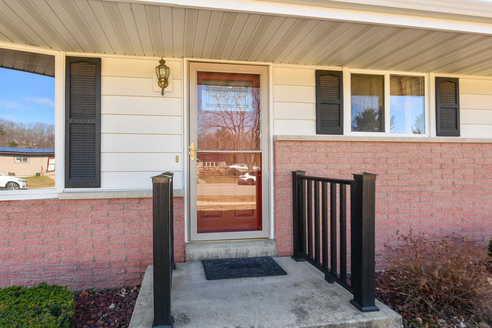 257 Mohawk Road Janesville, WI 53545 - Photo 6 of 47