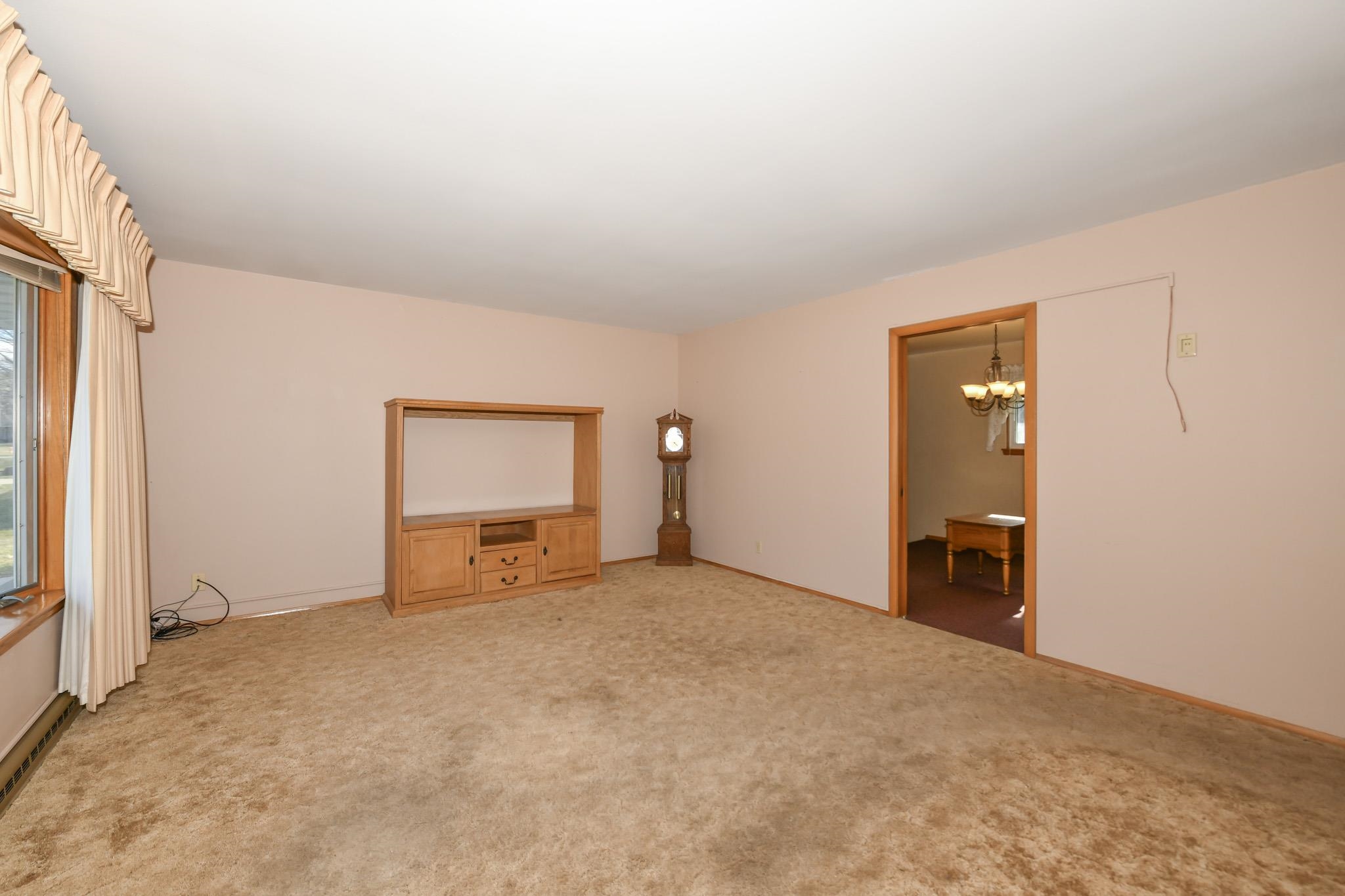 257 Mohawk Road Janesville, WI 53545 - Photo 9 of 47