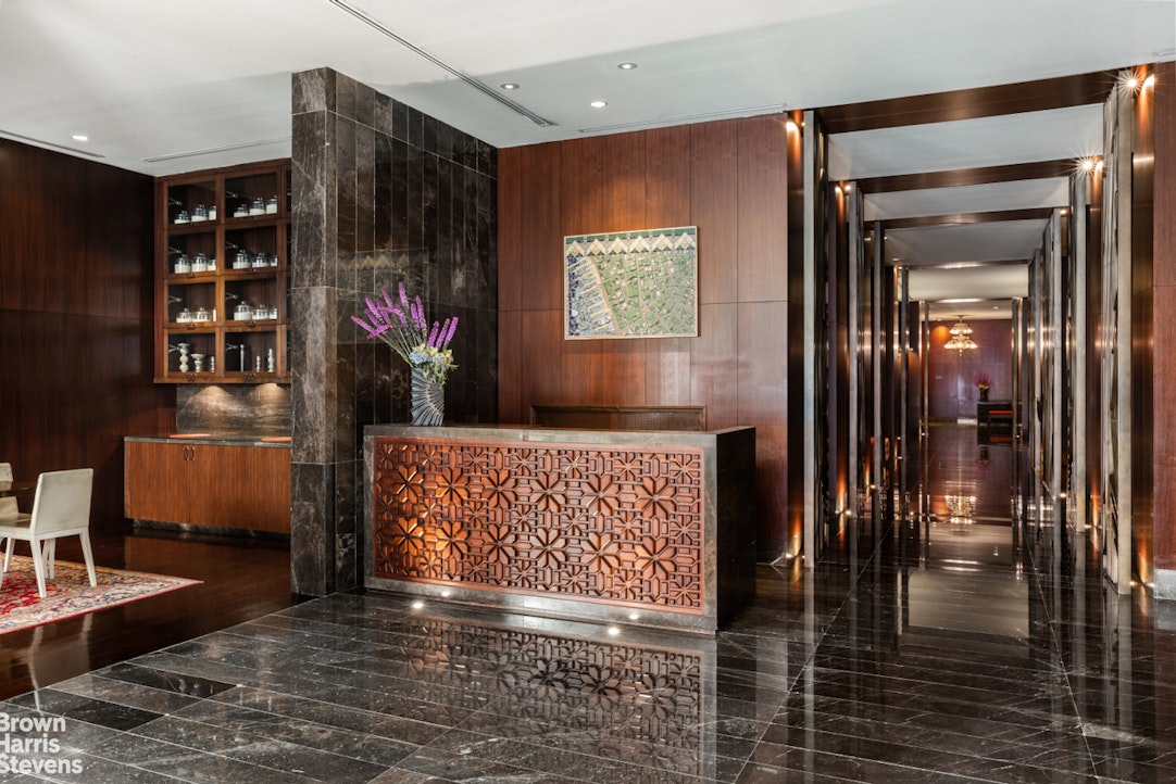 88 Greenwich Street, Unit 2704 Manhattan, NY 10006 - Photo 10 of 12 a view of entryway with livingroom