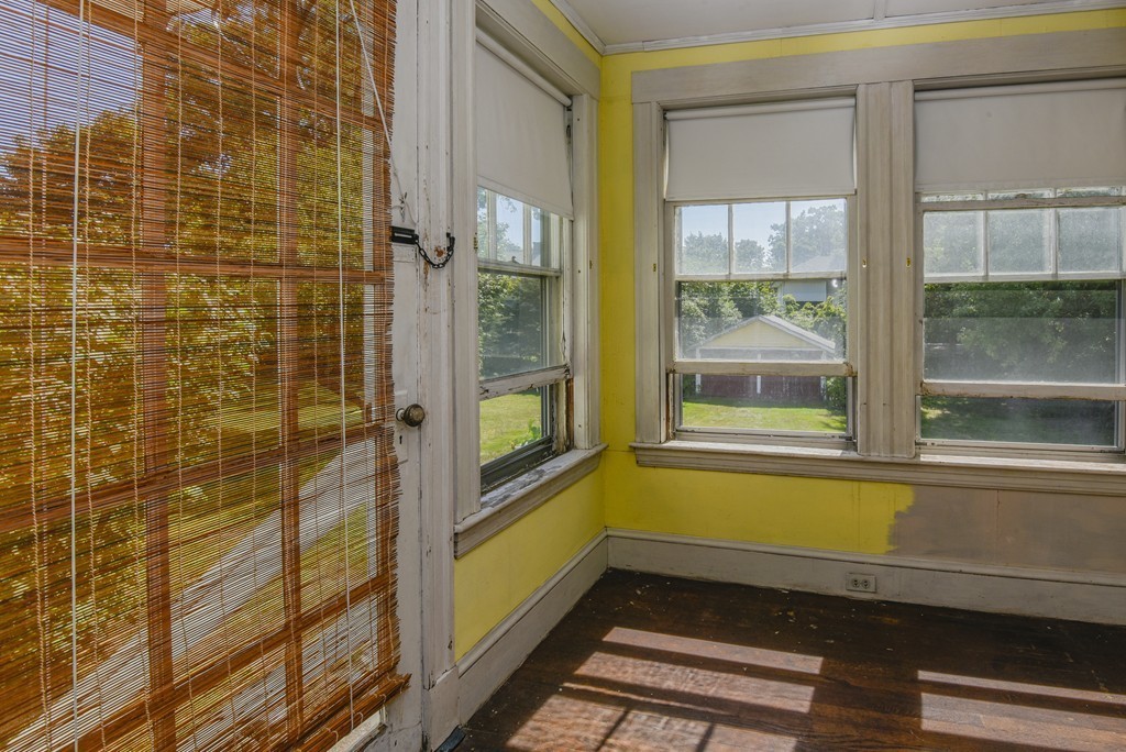 22 Boulevard Road Dedham, MA 02026 - Photo 20 of 29 Gallery Image 20