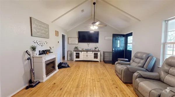 $385,000 | 32894 County Road 2142, Kemp, TX 75143