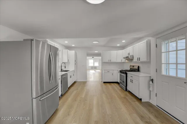 $3,300 | 201 Gatzmer Avenue, Unit A, Jamesburg, NJ 08831