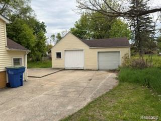 3992 Dallas Avenue Warren, MI 48091 - Photo 3 of 17