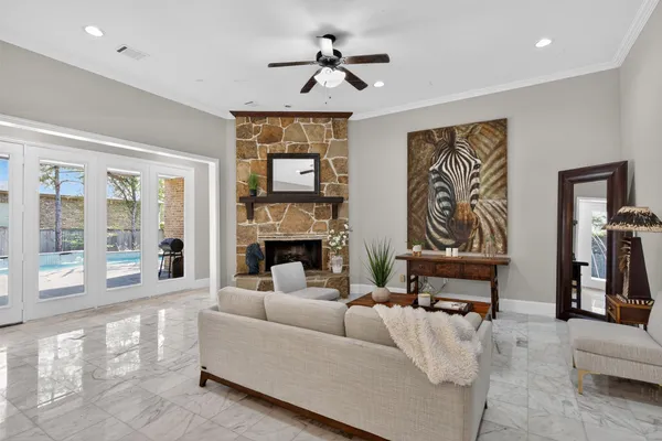 $825,000 | 10 Almondell Court, Magnolia, TX 77354