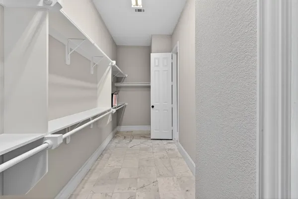 $825,000 | 10 Almondell Court, Magnolia, TX 77354