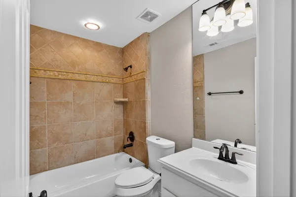 $825,000 | 10 Almondell Court, Magnolia, TX 77354