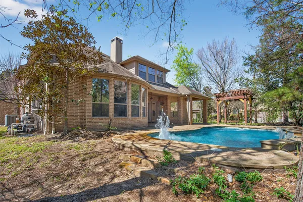 $825,000 | 10 Almondell Court, Magnolia, TX 77354