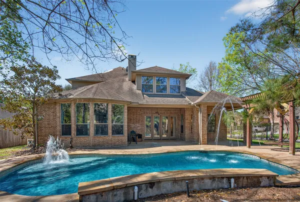 $825,000 | 10 Almondell Court, Magnolia, TX 77354