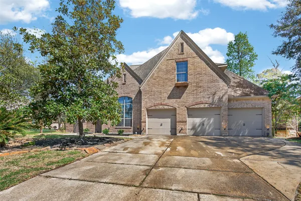 $825,000 | 10 Almondell Court, Magnolia, TX 77354