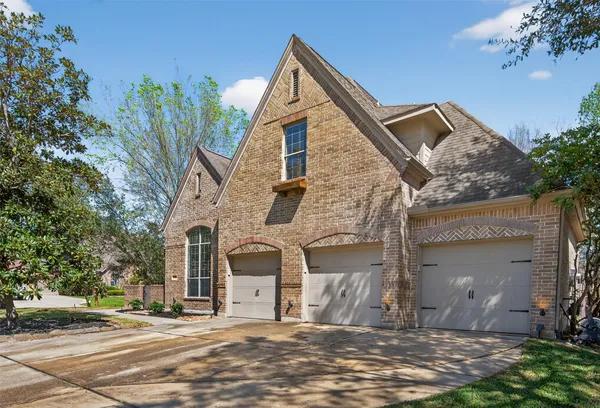 $825,000 | 10 Almondell Court, Magnolia, TX 77354