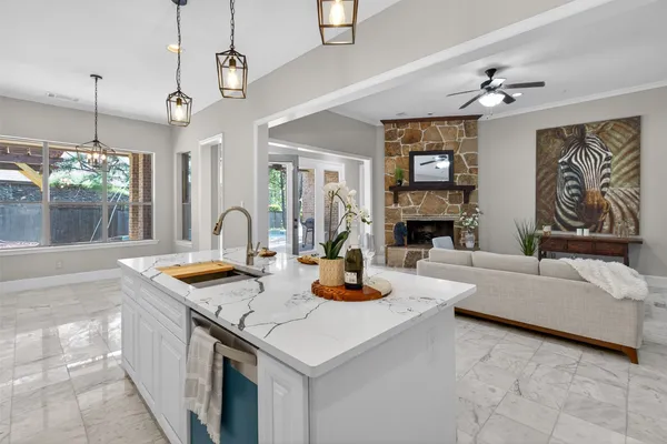 $825,000 | 10 Almondell Court, Magnolia, TX 77354