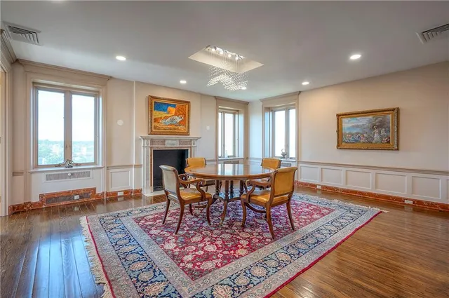 $1,550,000 | 5049 Wornall Road, Unit 7AB, Kansas City, MO 64112