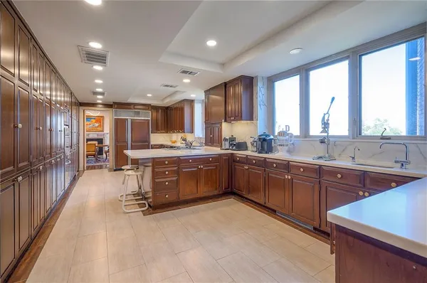 $1,300,000 | 5049 Wornall Road, Unit 7AB, Kansas City, MO 64112