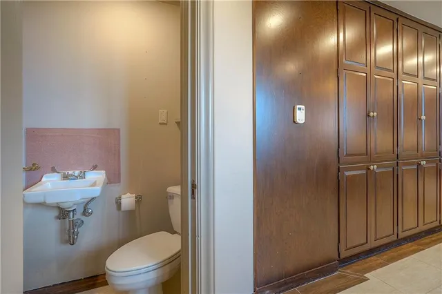 $1,550,000 | 5049 Wornall Road, Unit 7AB, Kansas City, MO 64112