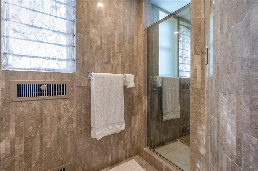 5049 Wornall Road, Unit 7AB Kansas City, MO 64112 - Photo 41 of 83