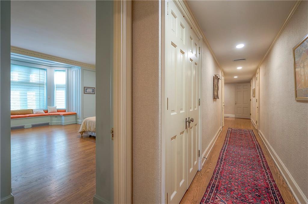 5049 Wornall Road, Unit 7AB Kansas City, MO 64112 - Photo 46 of 83