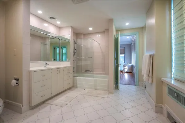 $1,300,000 | 5049 Wornall Road, Unit 7AB, Kansas City, MO 64112