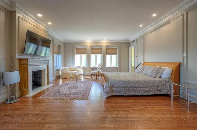 $1,550,000 | 5049 Wornall Road, Unit 7AB, Kansas City, MO 64112