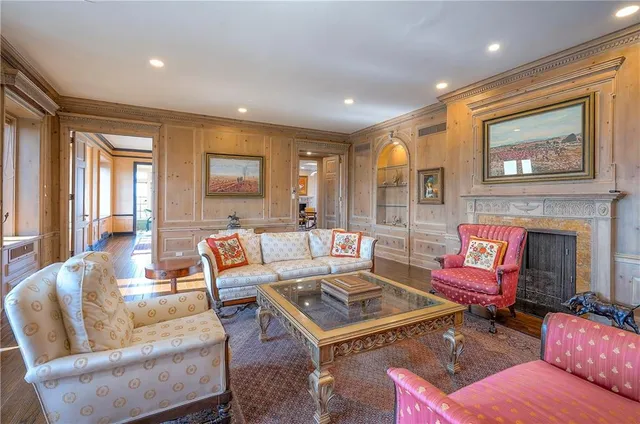 $1,395,000 | 5049 Wornall Road, Unit 7AB, Kansas City, MO 64112