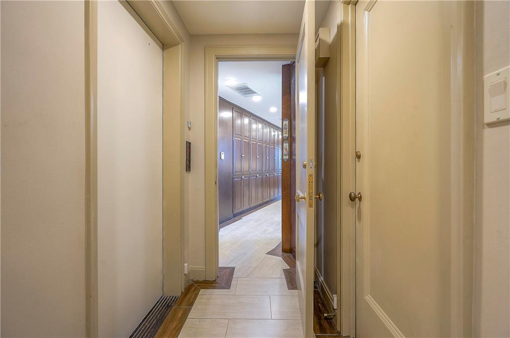 5049 Wornall Road, Unit 7AB Kansas City, MO 64112 - Photo 72 of 83