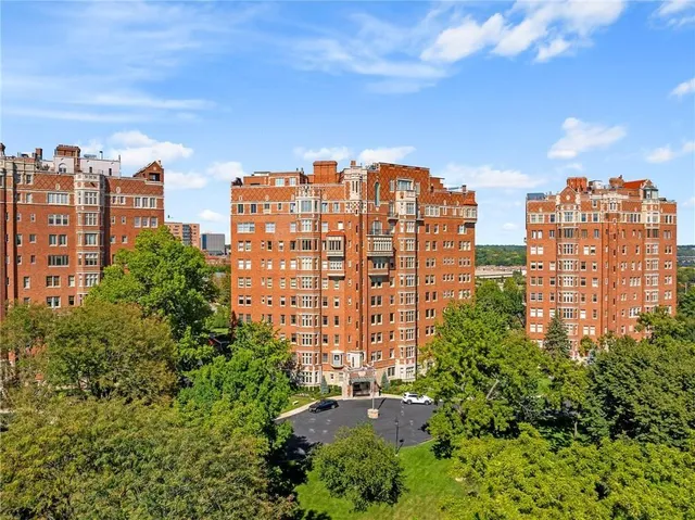 $1,550,000 | 5049 Wornall Road, Unit 7AB, Kansas City, MO 64112