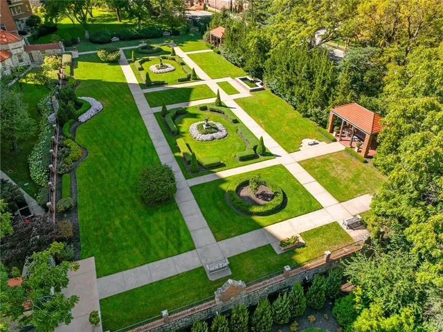 $1,550,000 | 5049 Wornall Road, Unit 7AB, Kansas City, MO 64112