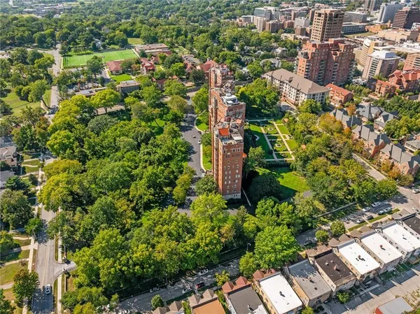 $1,300,000 | 5049 Wornall Road, Unit 7AB, Kansas City, MO 64112