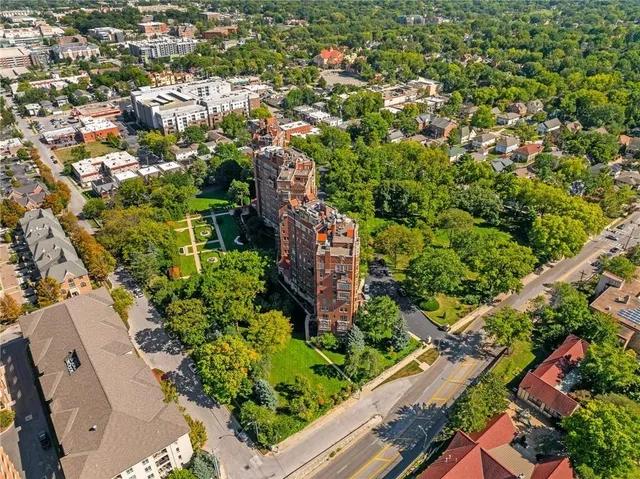 $1,550,000 | 5049 Wornall Road, Unit 7AB, Kansas City, MO 64112