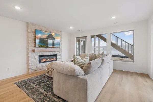 $2,050,000 | 4100 115th Avenue Northwest, Coon Rapids, MN 55433