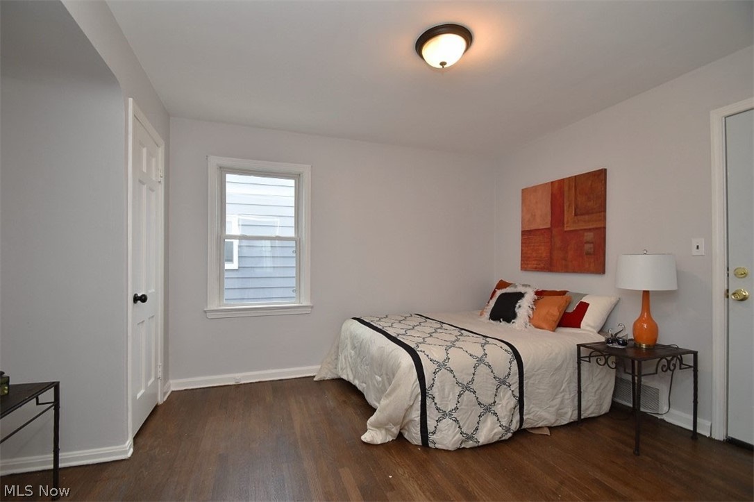 4105 Harwood Road Cleveland, OH 44121 - Photo 16 of 34