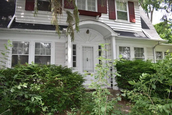 $649,500 | 306 North Maple Avenue, Elmhurst, IL 60126