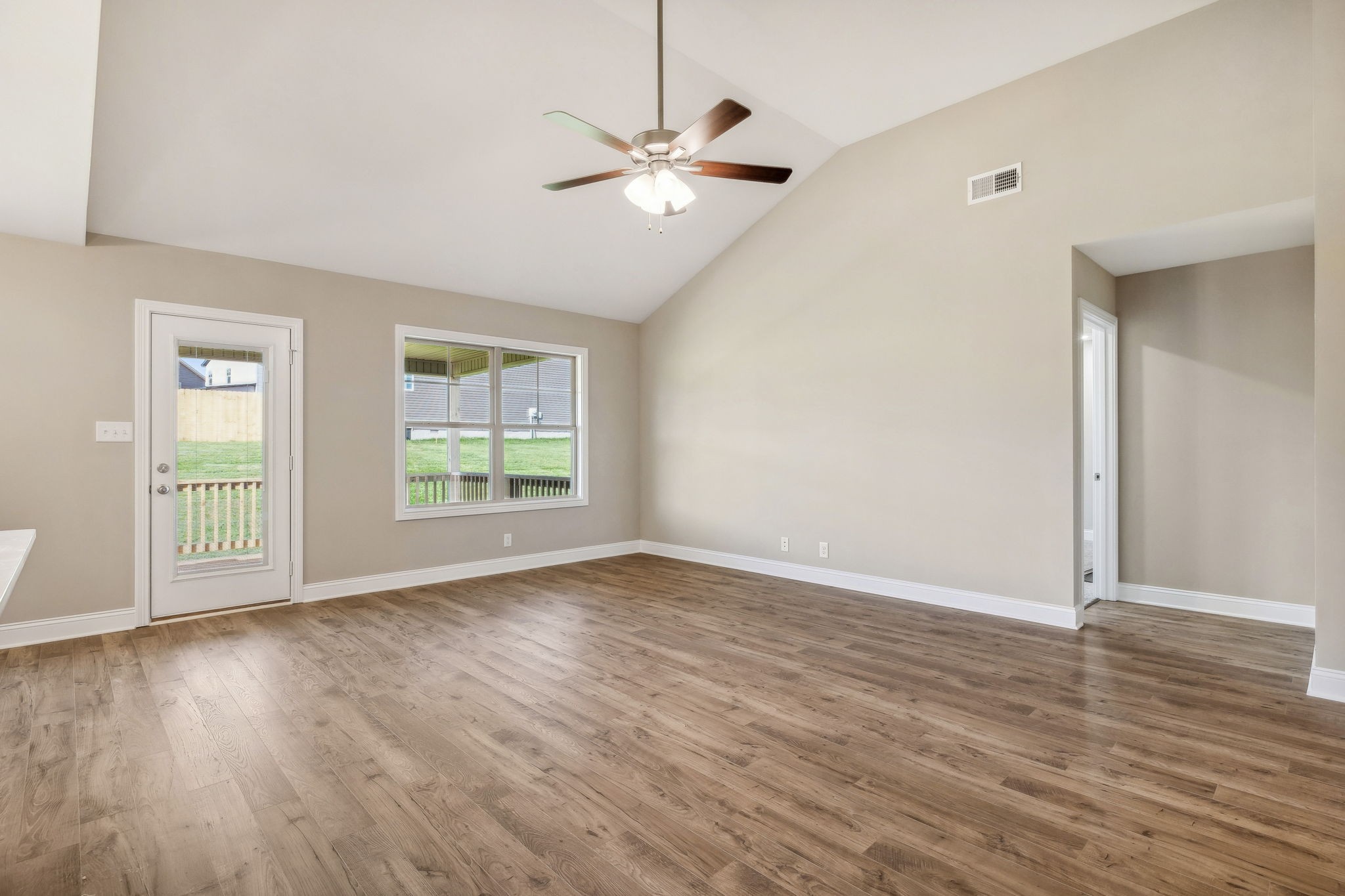 106 Ralph Court Clarksville, TN 37040 - Photo 9 of 50 Gallery Image 9