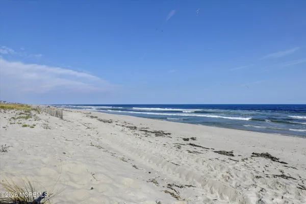 $2,199,000 | 515 Highway 35, Mantoloking, NJ 08738