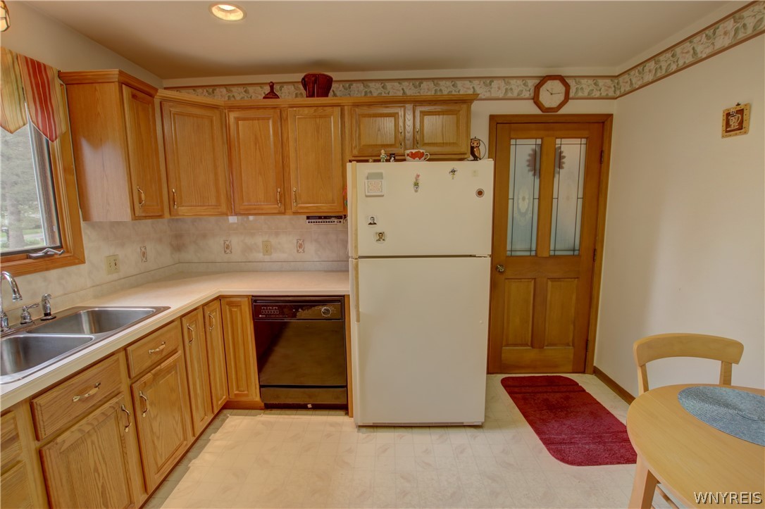 500 Ostrander Road East Aurora, NY 14052 - Photo 7 of 48