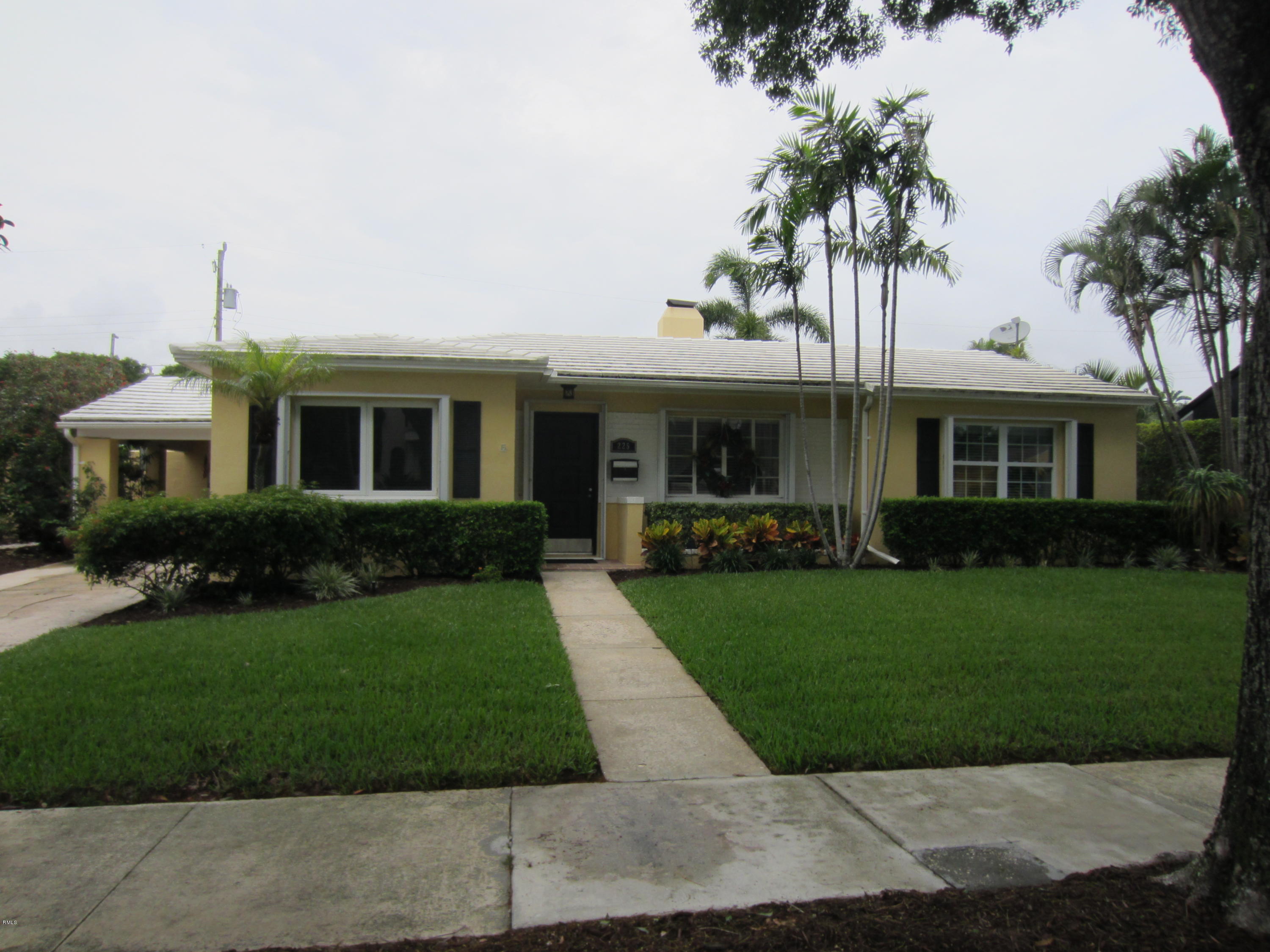 225 Alpine Road West Palm Beach, FL 33405 - Photo 1 of 26 FRONT EXTERIOR