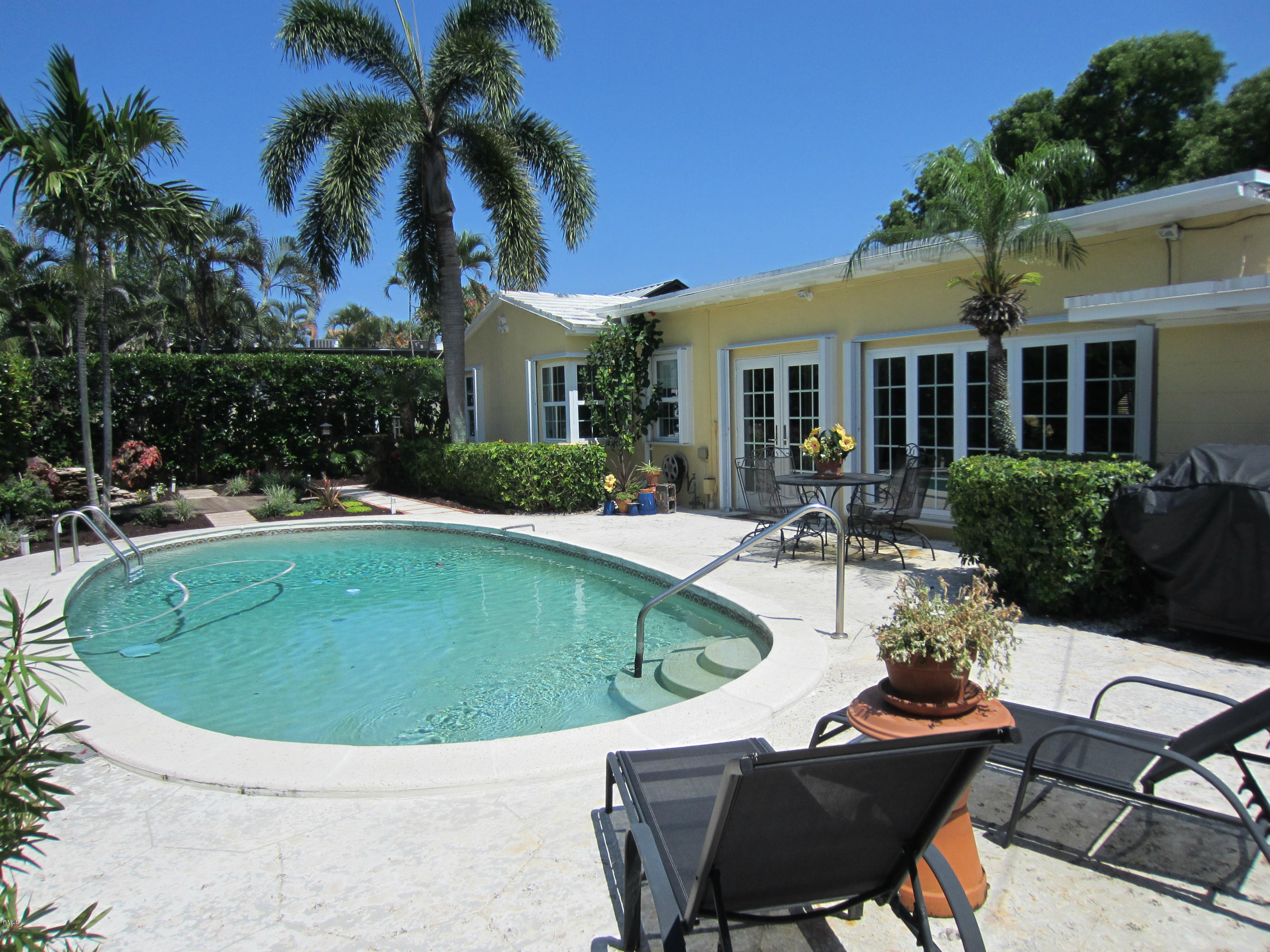 225 Alpine Road West Palm Beach, FL 33405 - Photo 21 of 26 225 Alpine ad 004