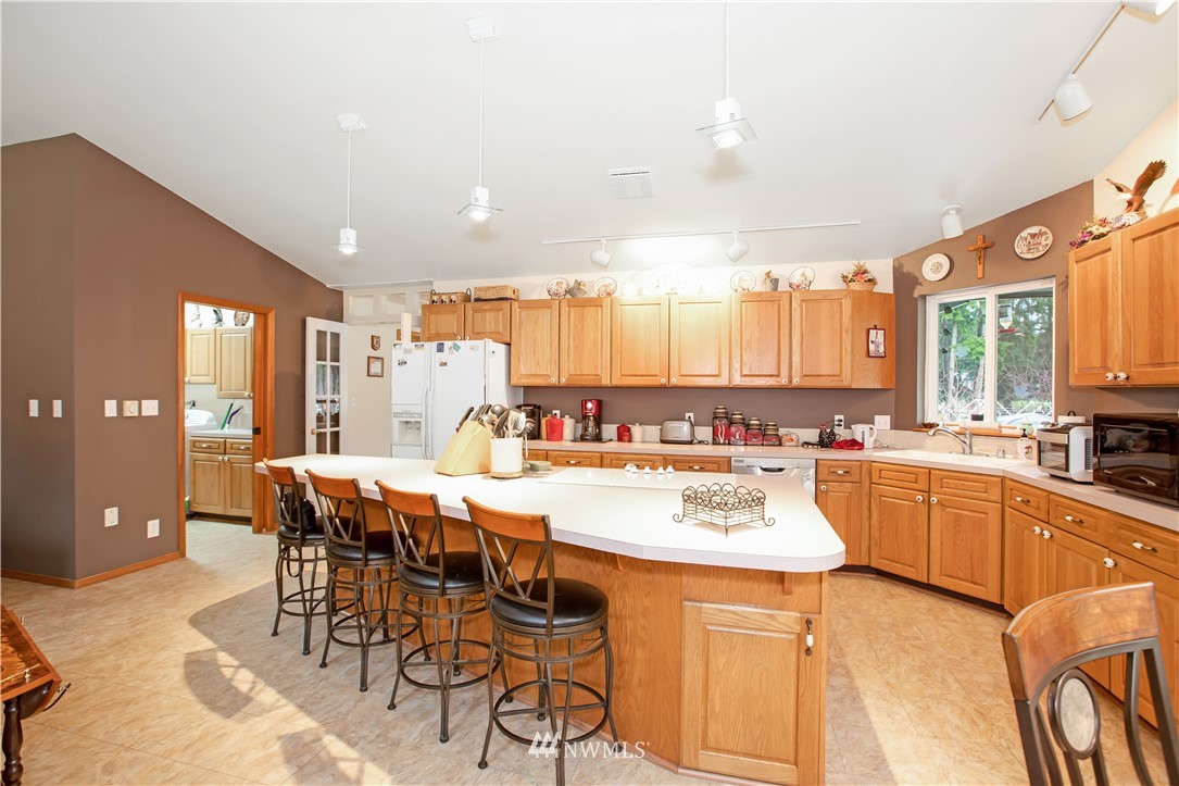 17110 Eugene Street Southwest Rochester, WA 98579 - Photo 11 of 37