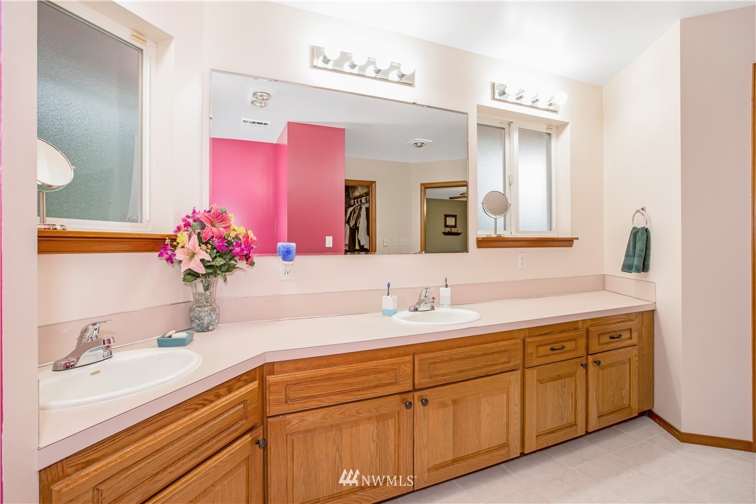 17110 Eugene Street Southwest Rochester, WA 98579 - Photo 21 of 37