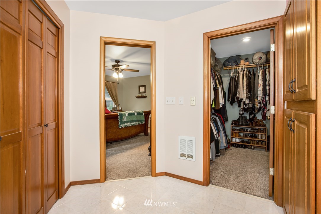 17110 Eugene Street Southwest Rochester, WA 98579 - Photo 23 of 37
