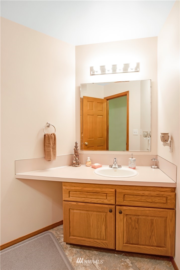 17110 Eugene Street Southwest Rochester, WA 98579 - Photo 28 of 37
