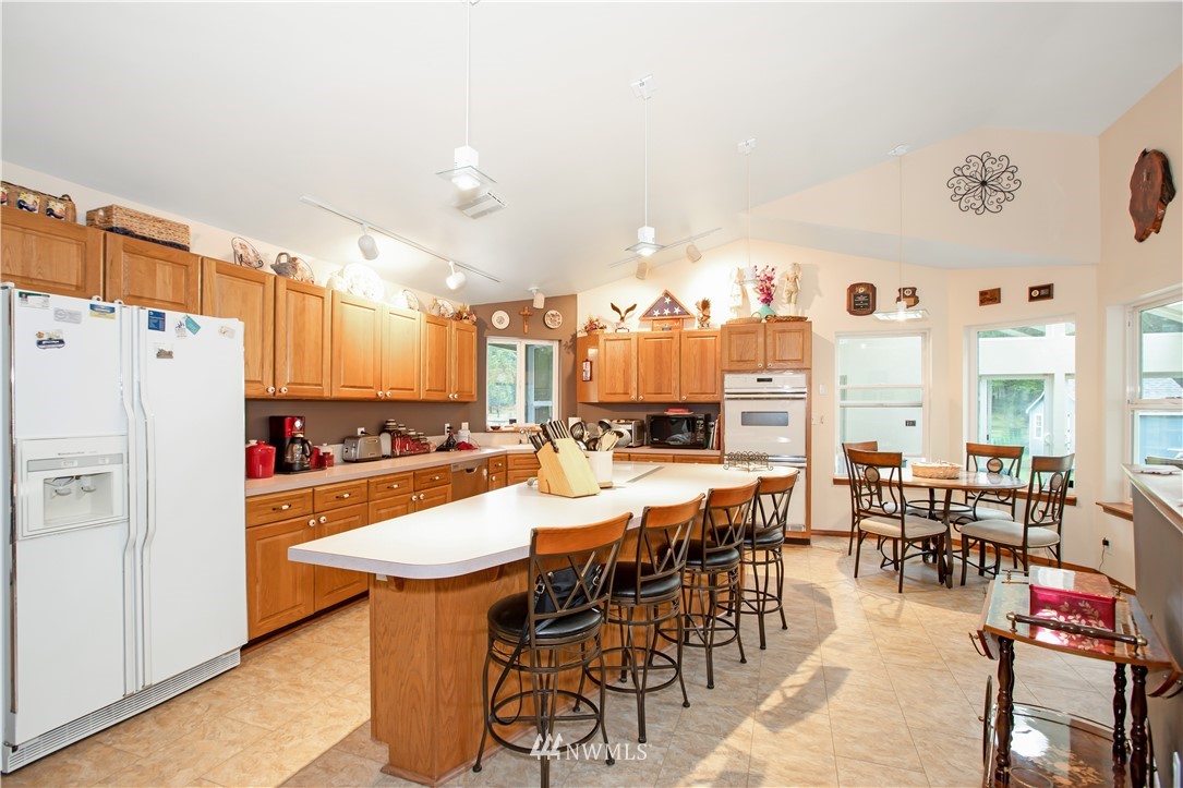 17110 Eugene Street Southwest Rochester, WA 98579 - Photo 10 of 37
